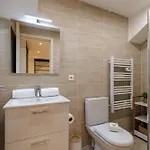 Massena Street - 1 Bdr Duplex With Ac & Parking