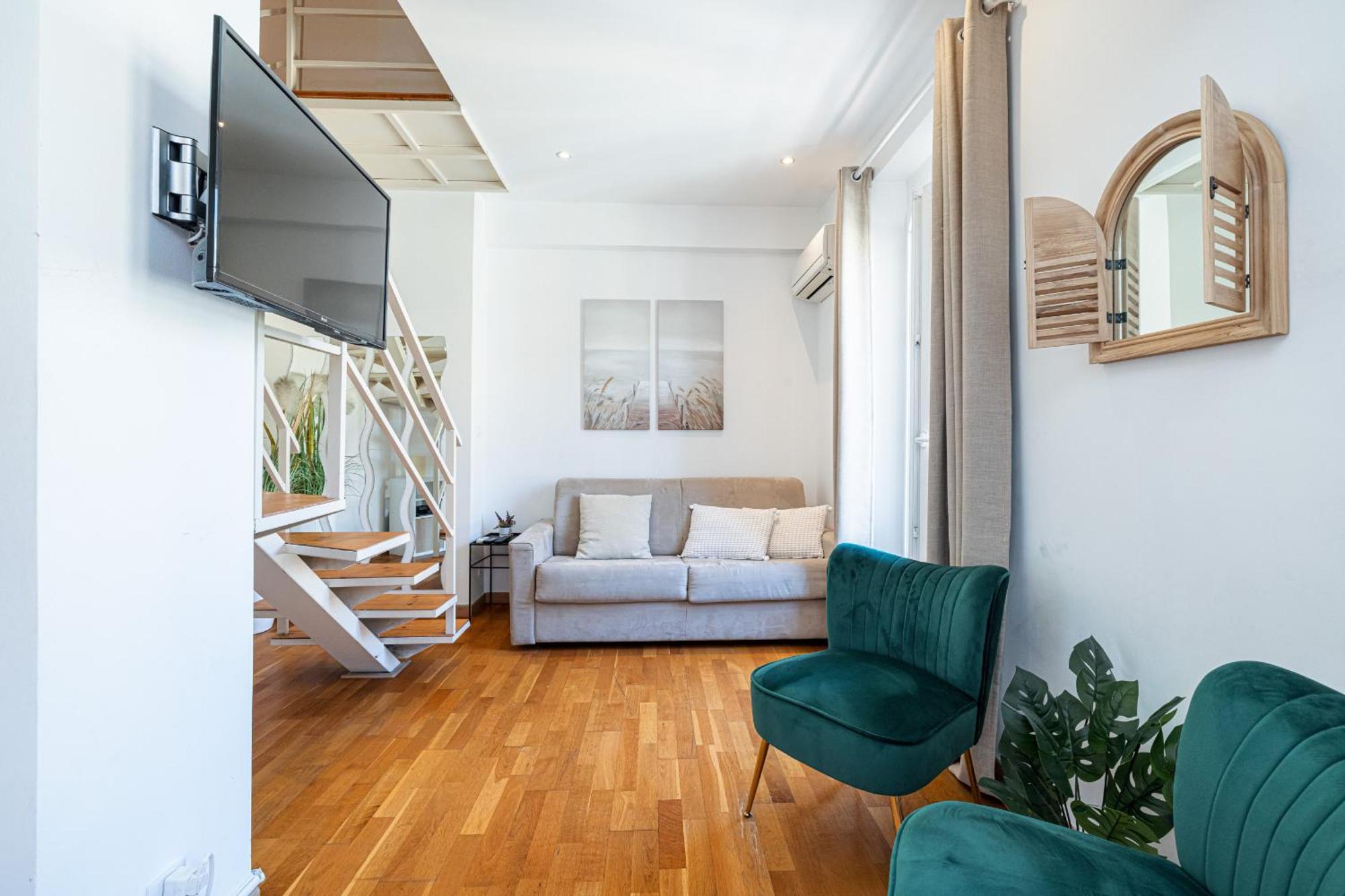 Appartement Massena Street - 1 Bdr Duplex With Ac & Parking *